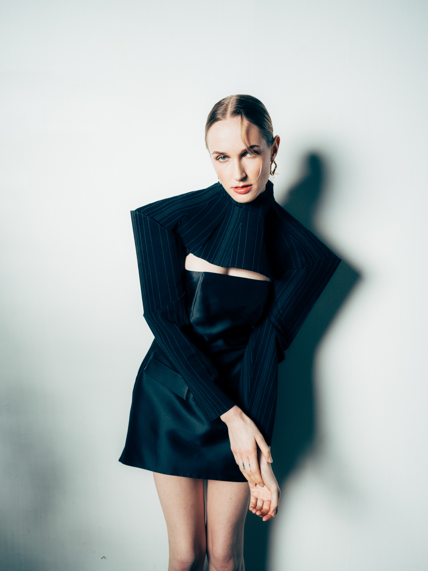 Création book mannequin Paris – séance studio lumière professionnelle